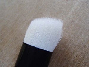 Wayne Goss 01 Foundation Brush